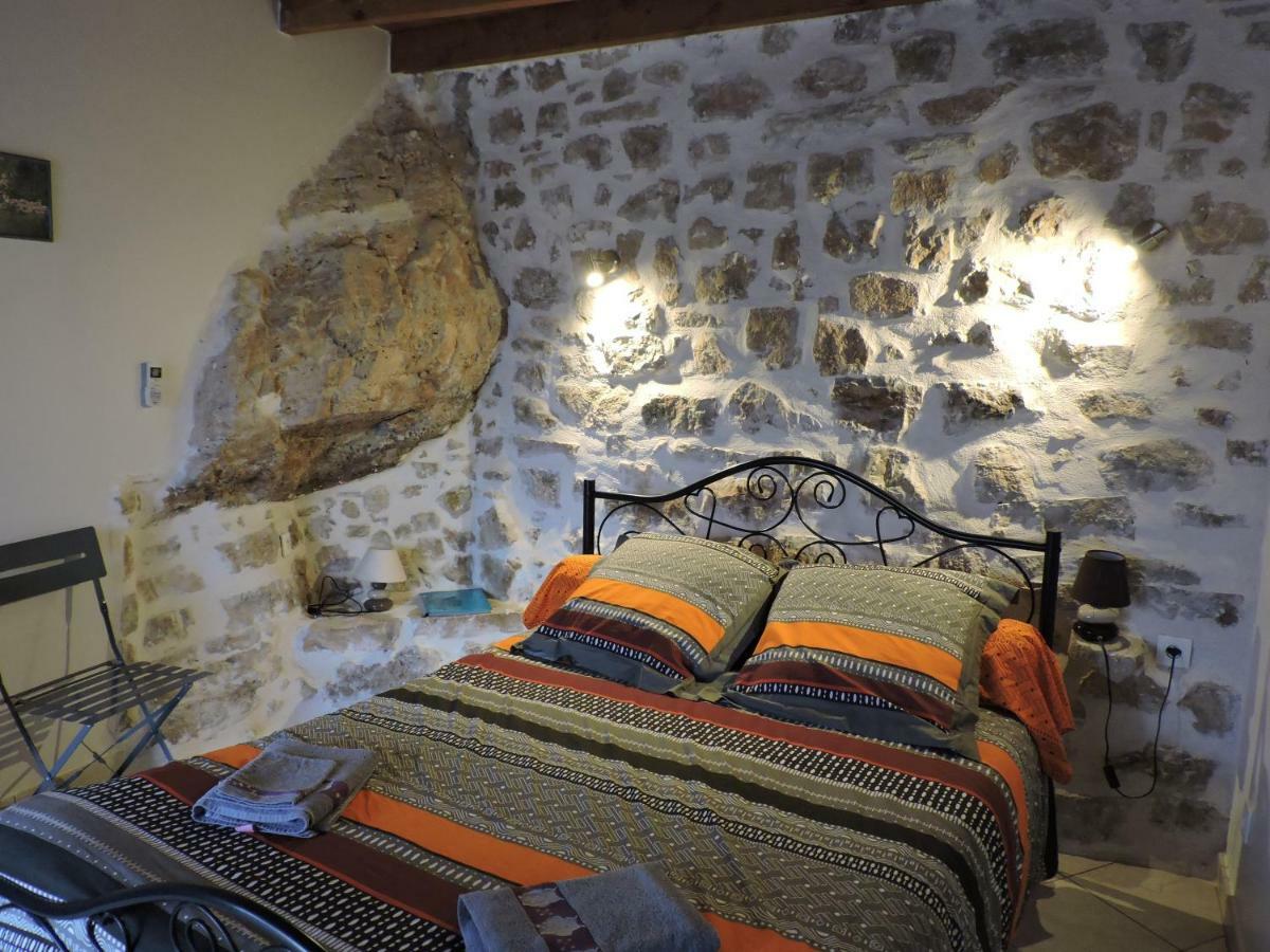 L'Auberge Du Mazet Лодев Экстерьер фото
